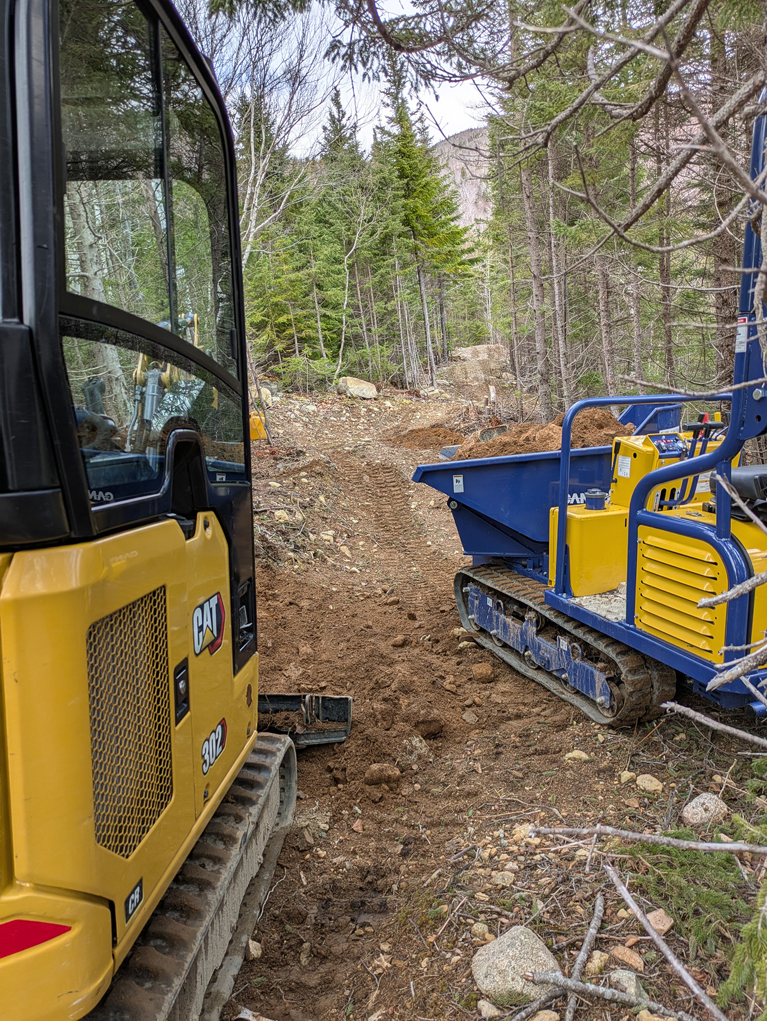 Shoreline Dirtworks compact equipment working on a project site